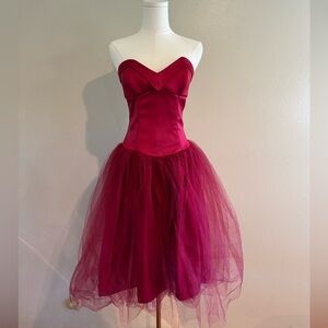 Laura Byrnes Strapless Red Tulle Midi Dress
